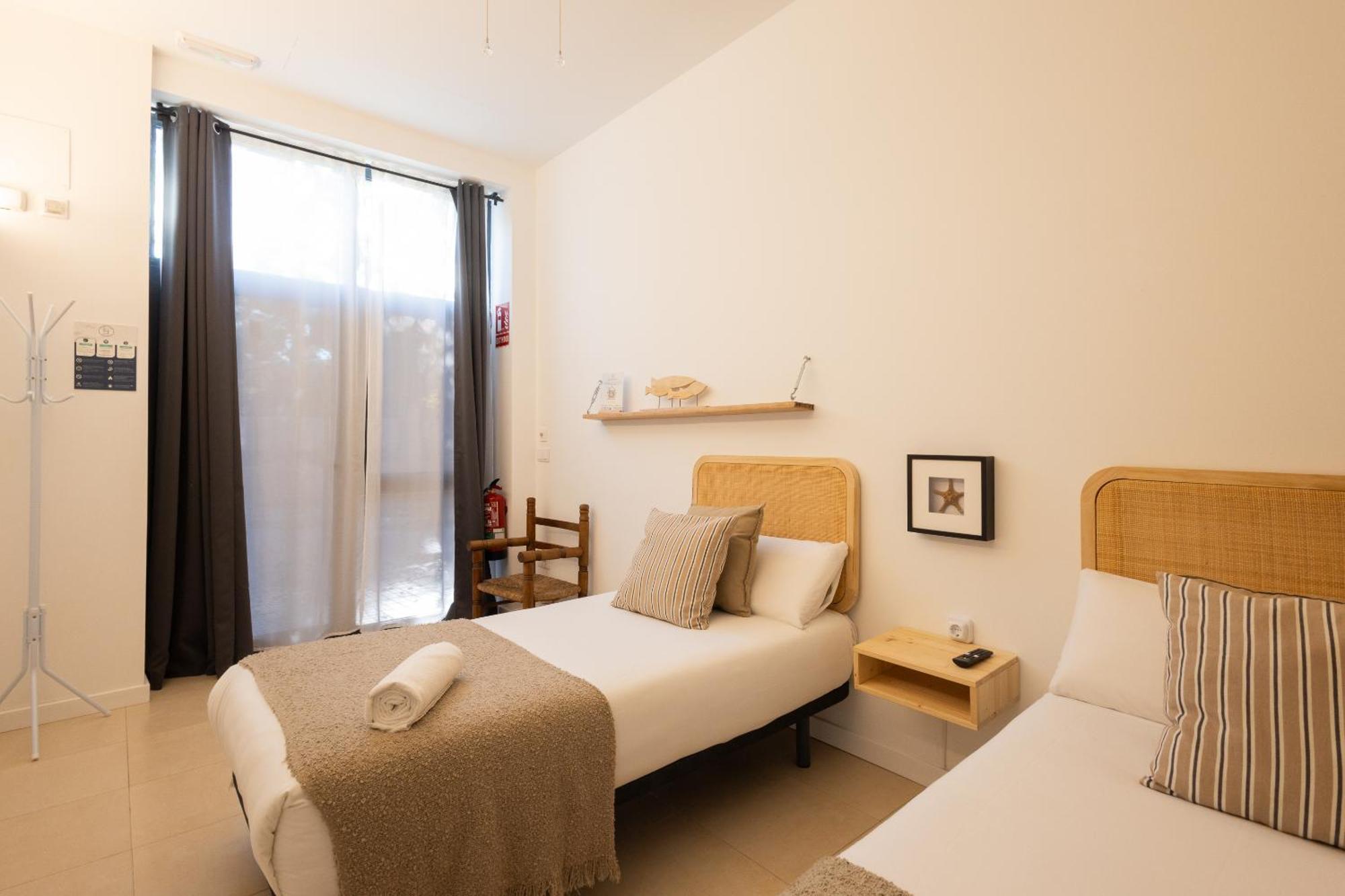 Florit Flats - The Pitiusas Rooms Valencia Exteriör bild