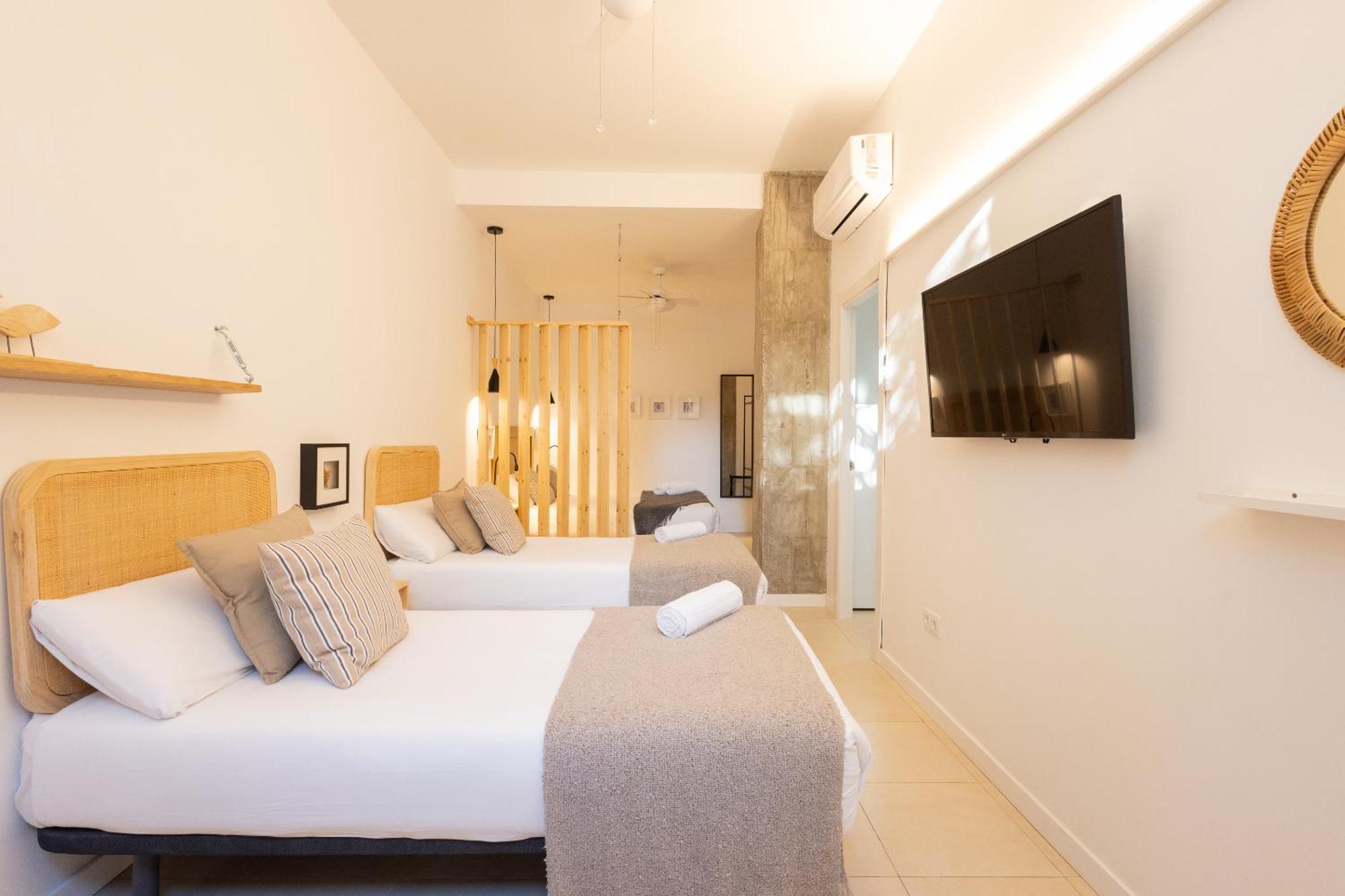 Florit Flats - The Pitiusas Rooms Valencia Exteriör bild
