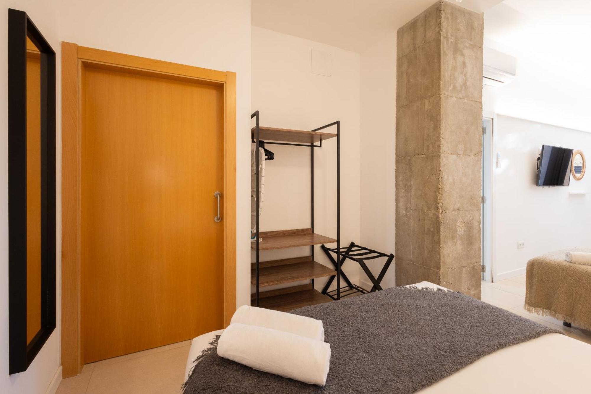 Florit Flats - The Pitiusas Rooms Valencia Exteriör bild